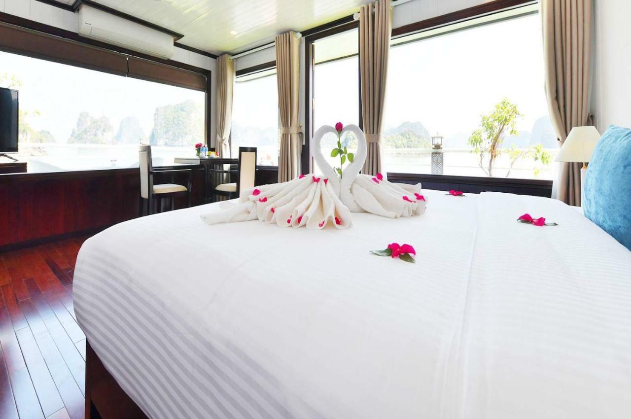 Hotel Halong Sapphire Cruise Nan Giang Exteriér fotografie